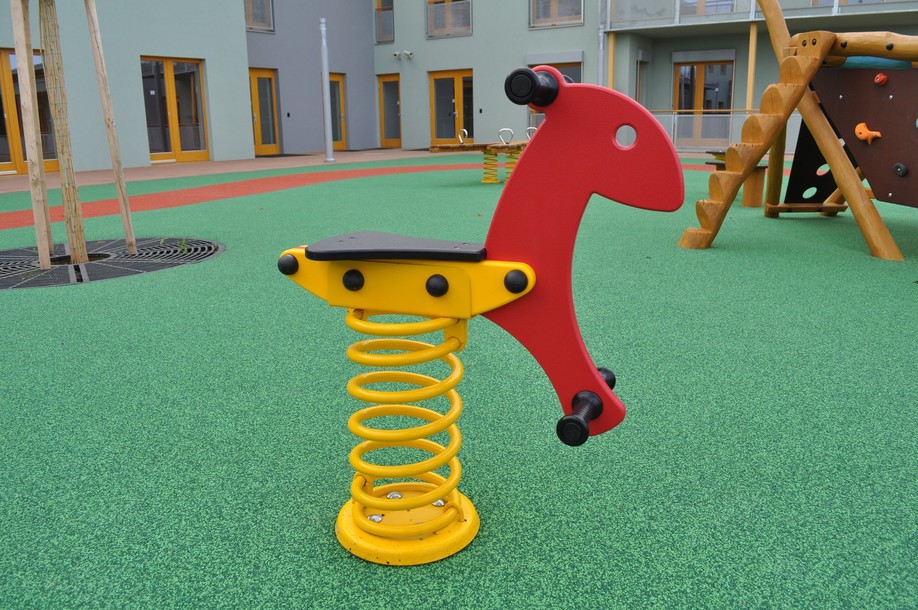 Детская игровая площадка Vombat пружинная качалка от компании МАФМАРКЕТ